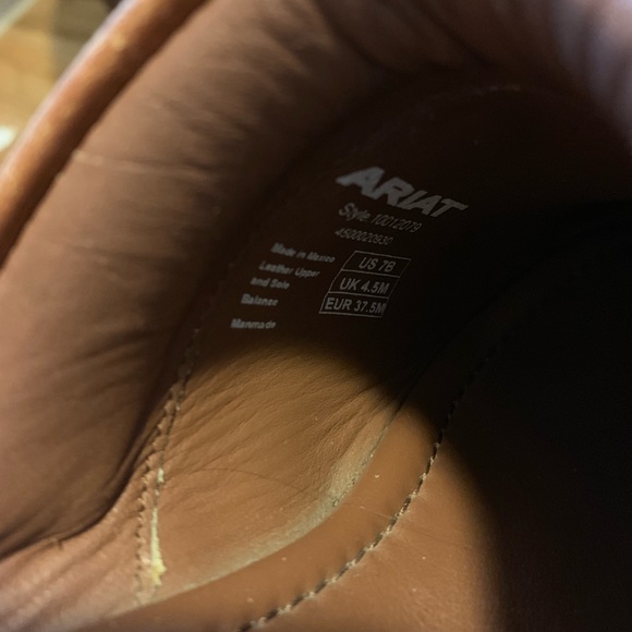 Ariat - Picture 3 of 5